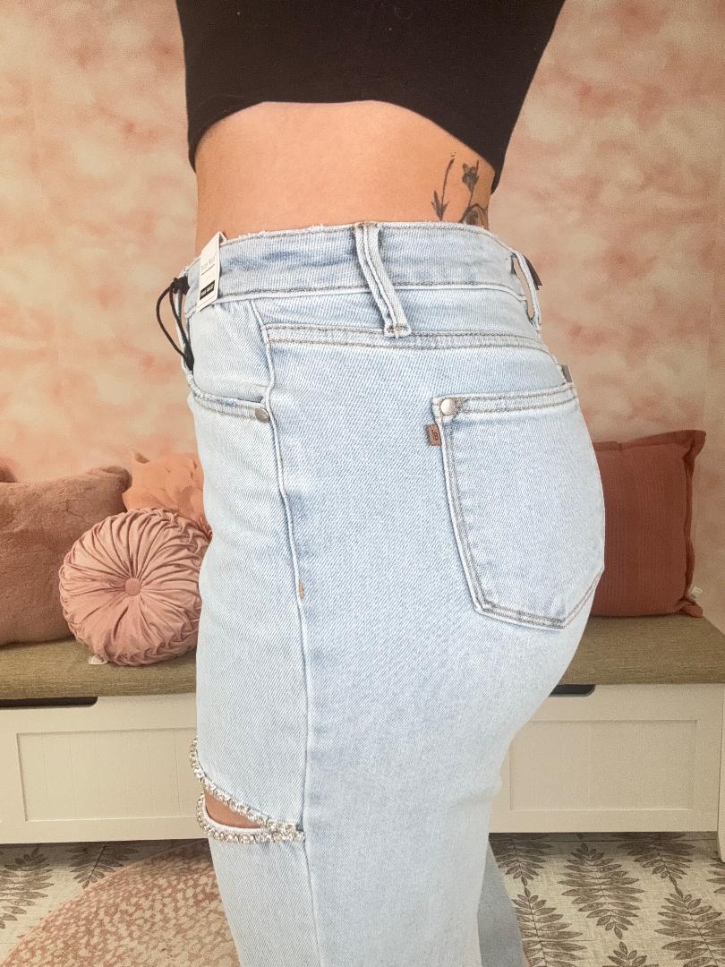 Judy Blue HW Rigid Rhinestone Slit Straight Jean
