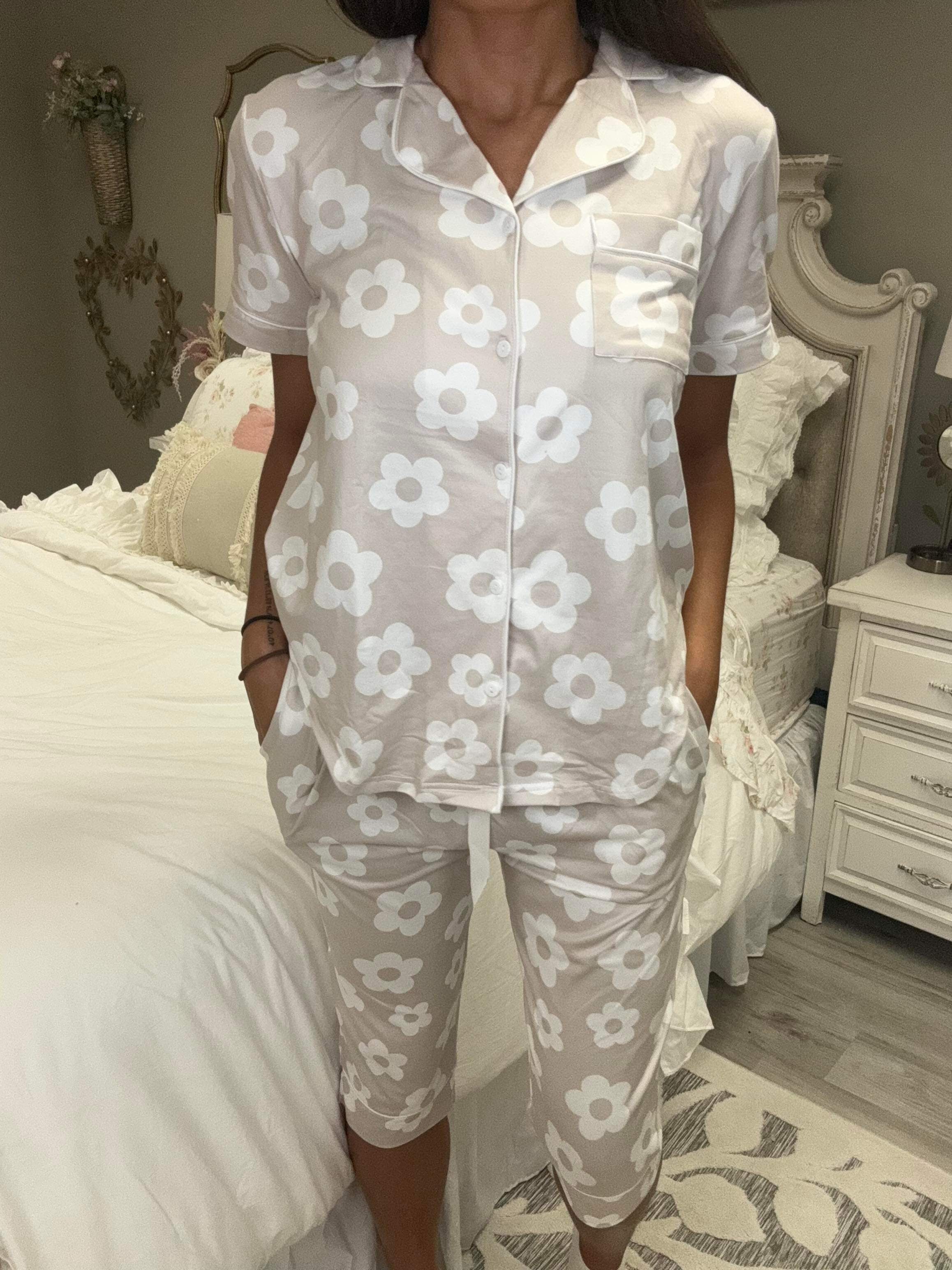 Shirley & Stone Neutral Floral Capri Set Pajamas