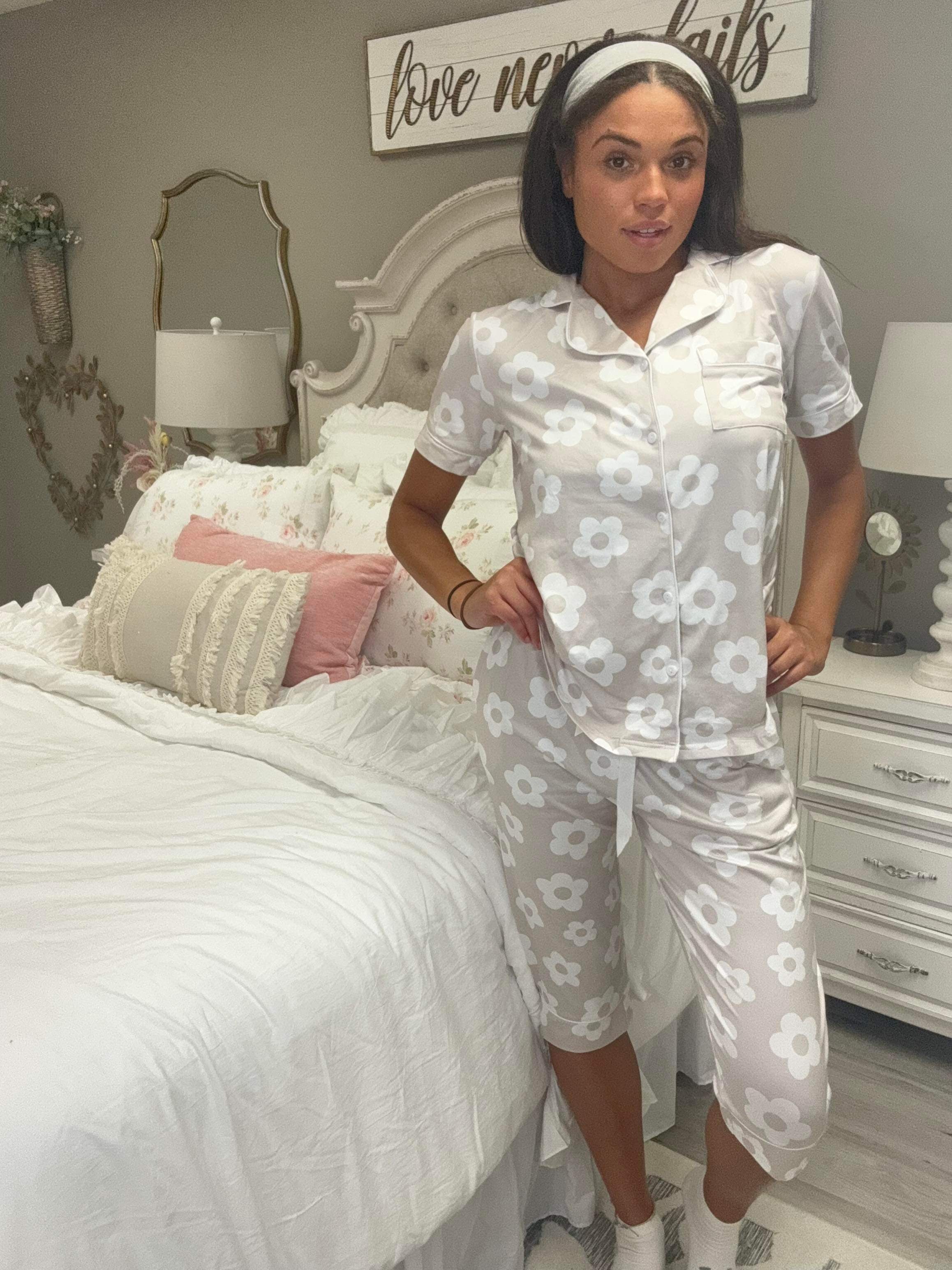 Shirley & Stone Neutral Floral Capri Set Pajamas